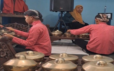 SMKN 1 Tanjungsari Meriahkan HUT ke-270 DIY dengan Tabuhan Gamelan Serentak